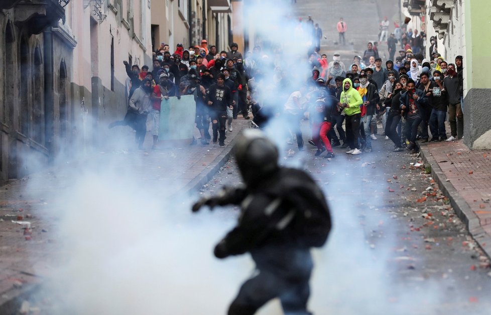 Protesty v Ekvádoru sílí.