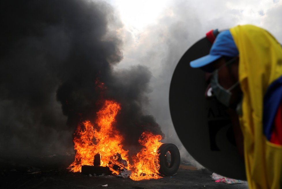 Ekvádorský prezident Moreno možná přehodnotí zrušení dotací na palivo po jedenácti dnech demonstrací.
