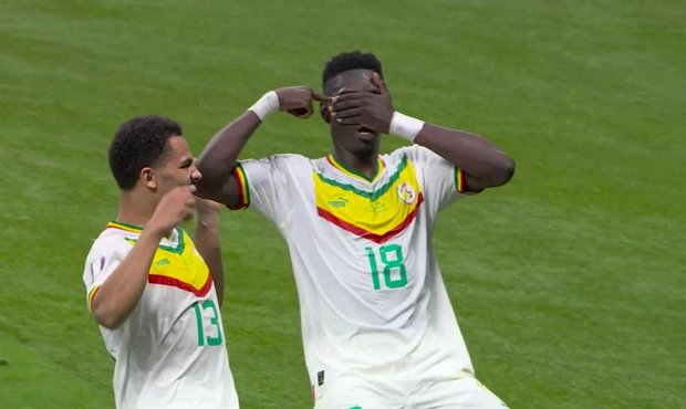 Ekvádor - Senegal: Penalta! Sarr si položil brankáře a poslal Afričany do vedení! 1:0