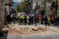 Silné zemětřesení zasáhlo Ekvádor: Panika, nejméně 12 mrtvých, poškozené budovy i lidé pod sutinami