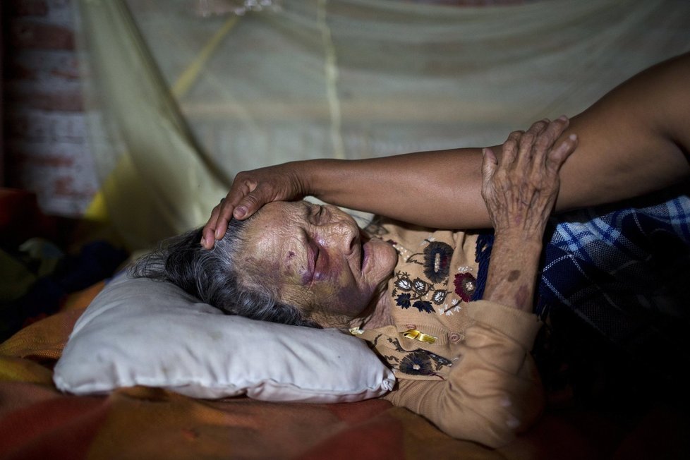 Sobotní zemětřesení v Ekvádoru má již 525 obětí.
