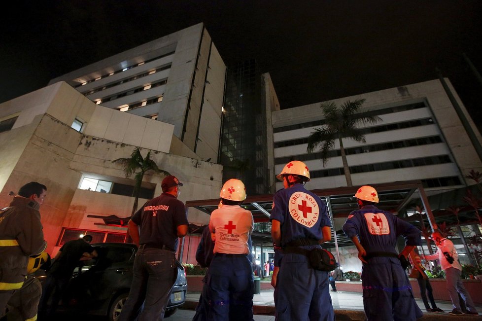 Ekvádor stihlo ničivé zemětřesení. Kvůli němu evakuovali i kliniku v columbijském Cali.