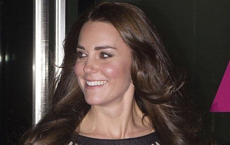 Podruhé těhotná Kate Middleton se ukázala na veřejnosti.