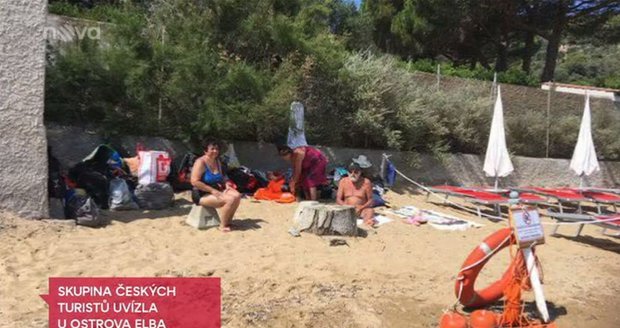Čeští turisté uvízli na ostrově Elba: Porucha na výletní lodi je tam drží už týden