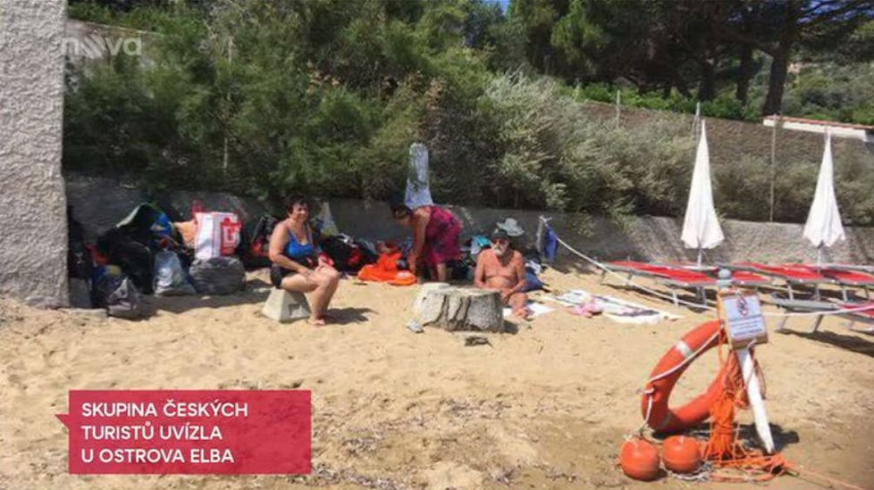 Čeští turisté uvízli na ostrově Elba: Porucha na výletní lodi je tam drží už týden