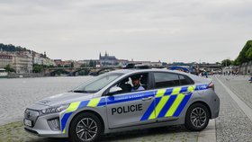 Pražská policie má nová elektroauta.