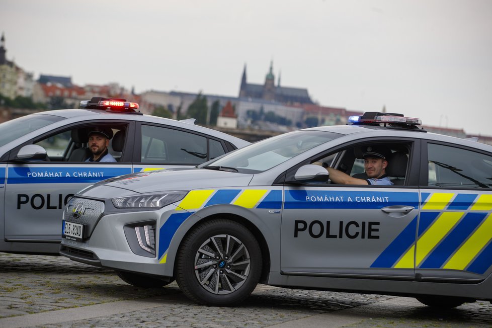 Pražská policie má nová elektroauta.