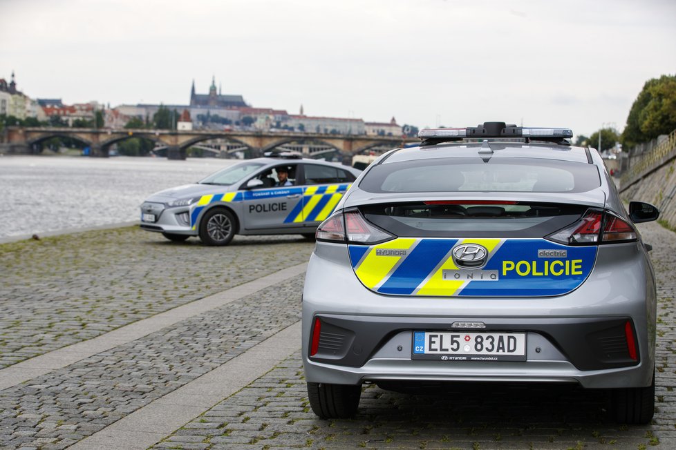 Pražská policie má nová elektroauta.