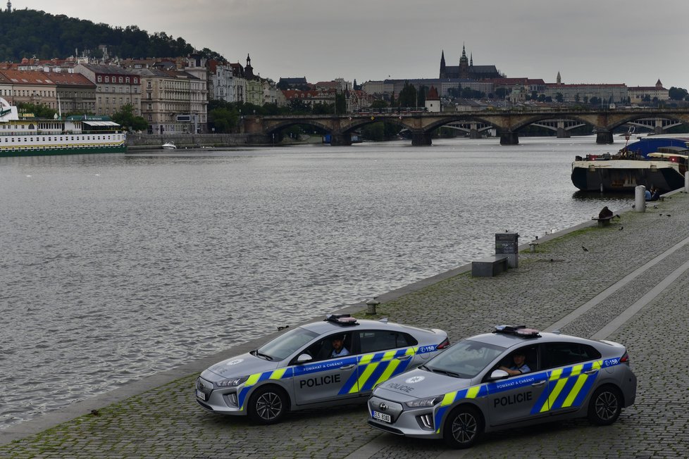 Pražská policie má nová elektroauta.