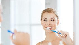5 tipů, jak vyzrát na zubní kámen