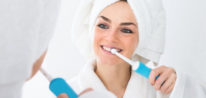 6 tipů, jak vybrat elektrický zubní kartáček