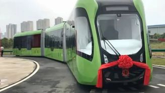 Samořídící elektrobus: Výhledově by měl v Číně nahradit metro