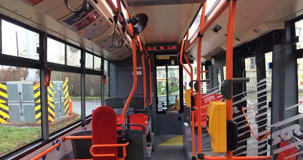 Takto to vypadá v novém pražském elektrobusu.