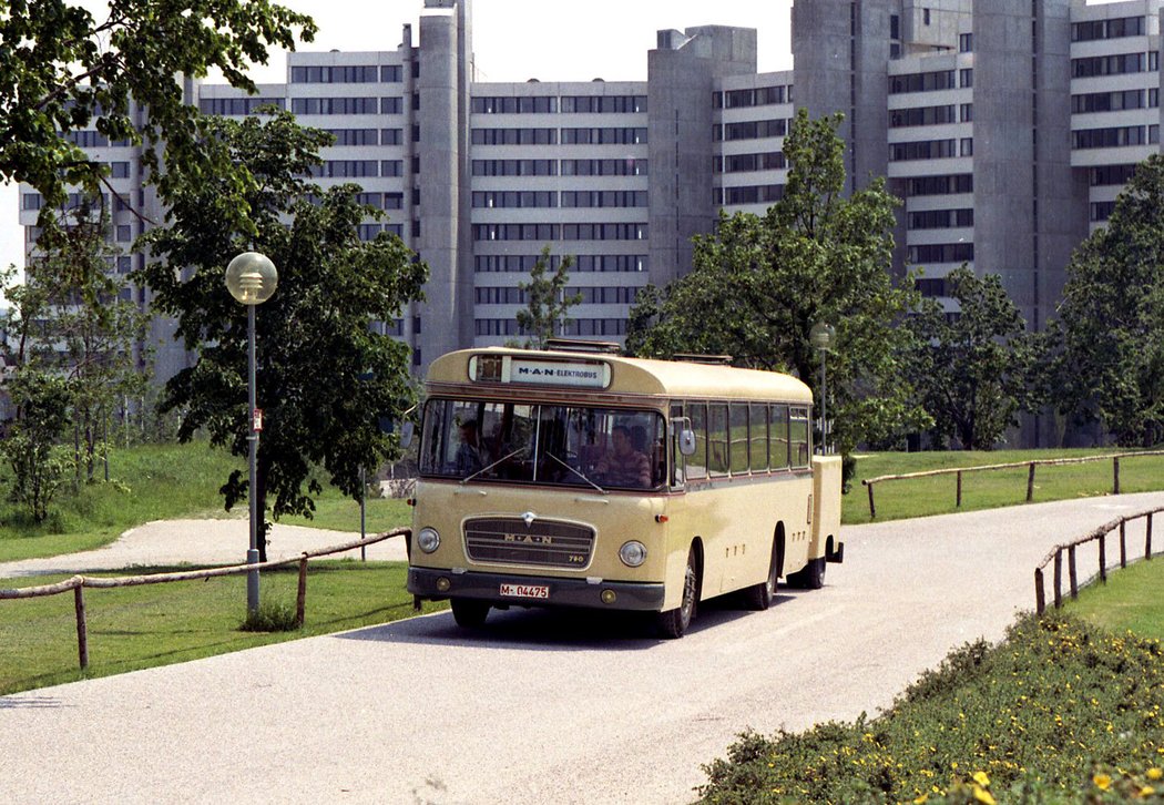 Během mnichovské olympiády dopravovala dvojice elektrických autobusů špičkové sportovce