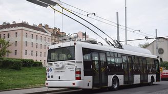 Návrat po půl století: do Prahy se vrací trolejbusová doprava