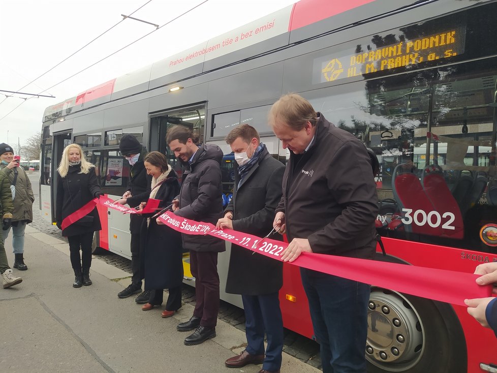 Slavnostní zahájení provozu nového elektrobusu Škoda E&#39;City.