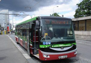 V Praze jezdí elektrobus už téměř půl roku.