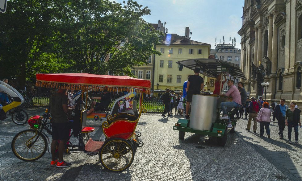 Pivní kolo v centru Prahy.