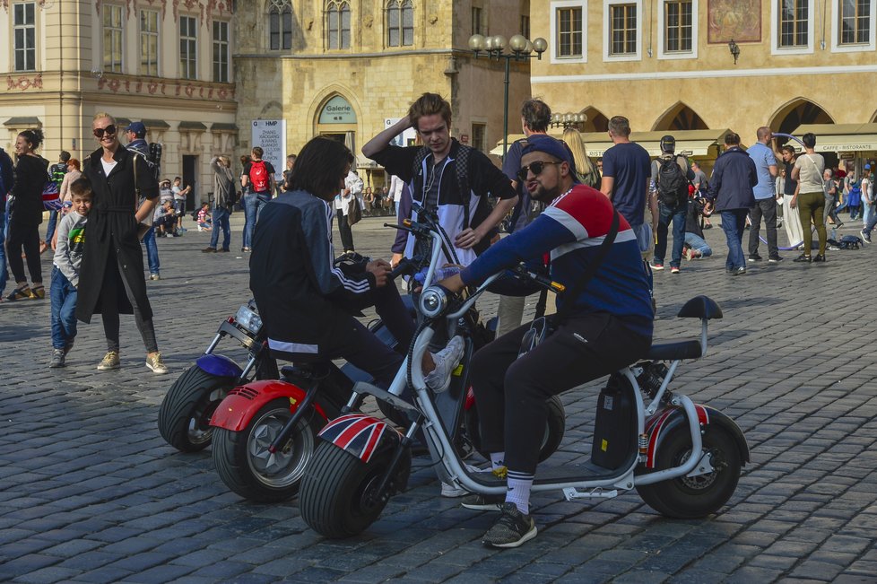 Elektrokoloběžky v samotném srdci metropole: podle radnice Prahy 1 pro ně omezení začne platit během léta.