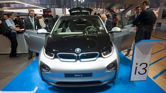 Známe nové elektrické plány BMW. Zatím prodalo 100 000 elektroaut