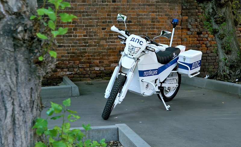 Elektrická motorka Kalašnikov