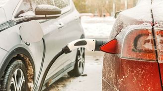 Mráz prodlužuje nabíjení elektromobilu i na dvojnásobek. Tady je řešení Mráz prodlužuje nabíjení elektromobilu i na dvojnásobek. Tady je řešení