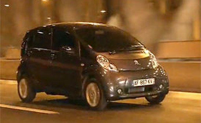 Video: Peugeot iOn – Francouzský elektromobil z Japonska