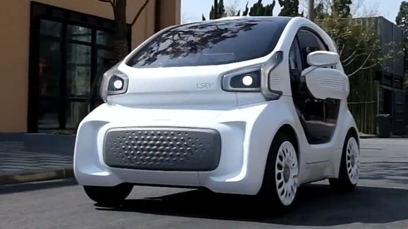 První auto z 3D tiskárny: V příštím roce do výroby?