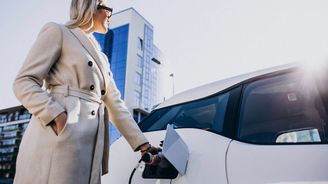Elektromobilita sílí a pro developery se stává strategickou výzvou, říkají experti Passerinvest Group Elektromobilita sílí a pro developery se stává strategickou výzvou, říkají experti Passerinvest Group