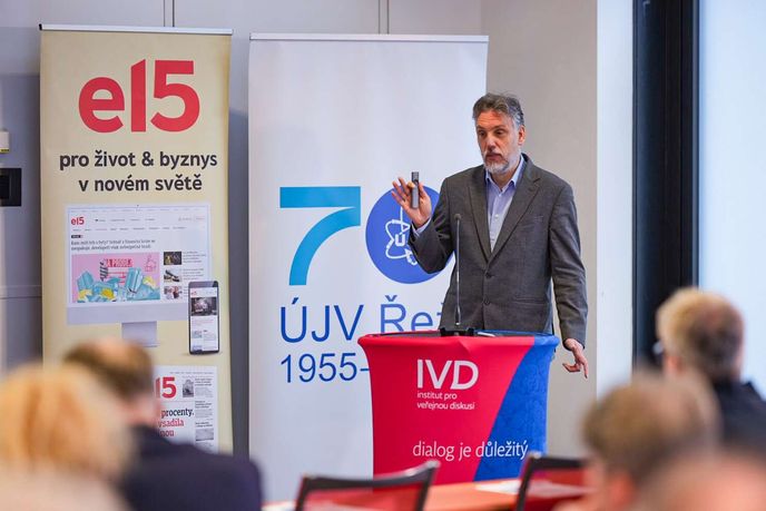 Jan Bezděkovský, pověřenec ministra dopravy pro čistou mobilitu Jan Bezděkovský, pověřenec ministra dopravy pro čistou mobilitu