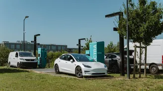 Válka na Blízkém východě má překvapivého vítěze. Elektromobily lámou rekordy Válka na Blízkém východě má překvapivého vítěze. Elektromobily lámou rekordy