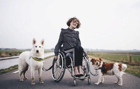 Po borelióze skončila na vozíku: Ve výjimečnosti je krása, říká modelka