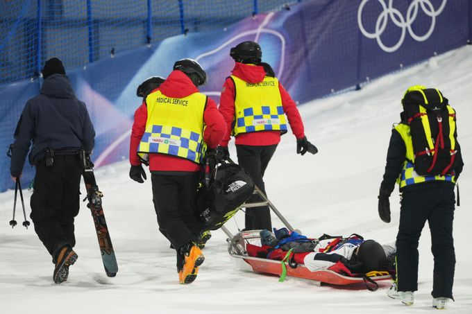 Nekontrolovaný pád a ticho. Syn olympijského vítěze (18) zůstal po pádu v bezvědomí Nekontrolovaný pád a ticho. Syn olympijského vítěze (18) zůstal po pádu v bezvědomí