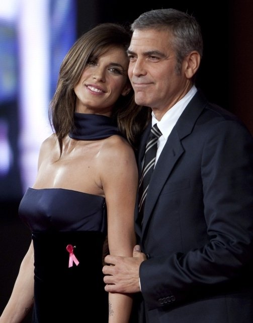 Elisabetta Canalis s Georgem Clooneym  - skutečný pár, nebo jen Clooneyho zástěrka pro média