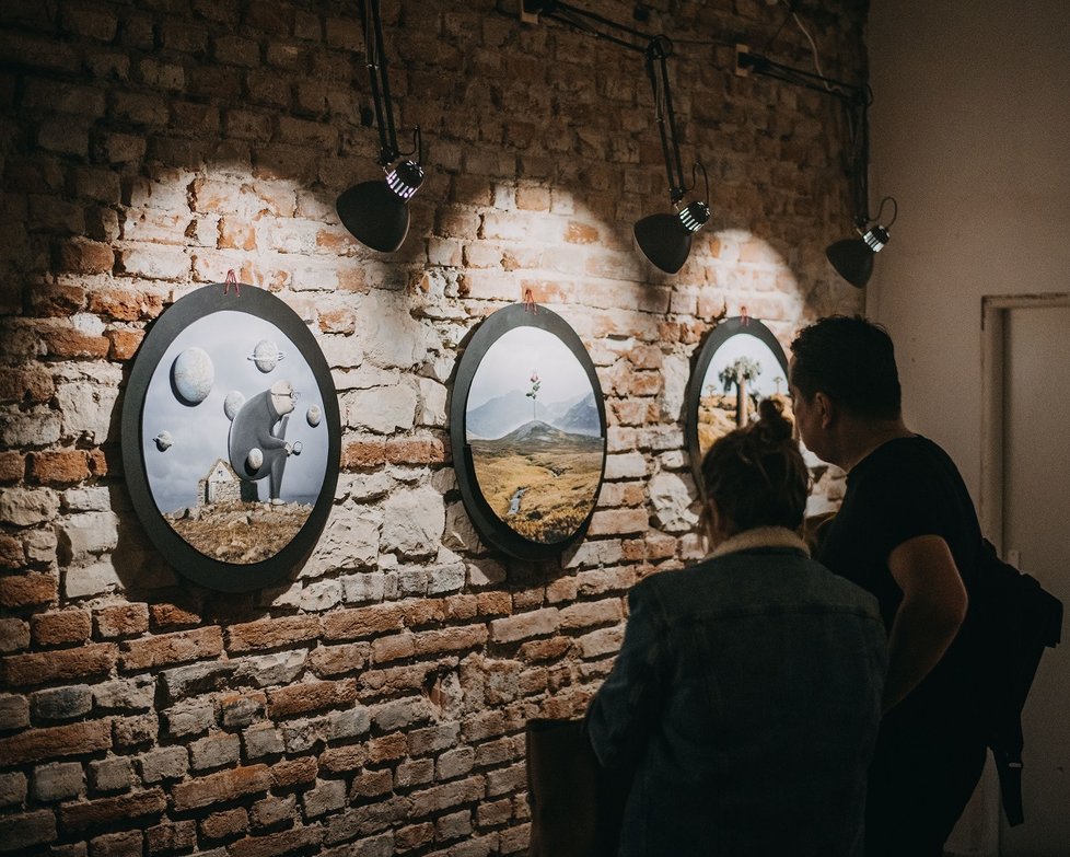 Ilustrátorka Eliška Podzimková a interaktivní výstava Malý Princ v pražské kavárně Vnitroblok.