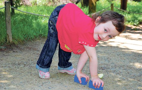 Elišce (6) chybí půlka páteře, sociálka jí vzala peníze