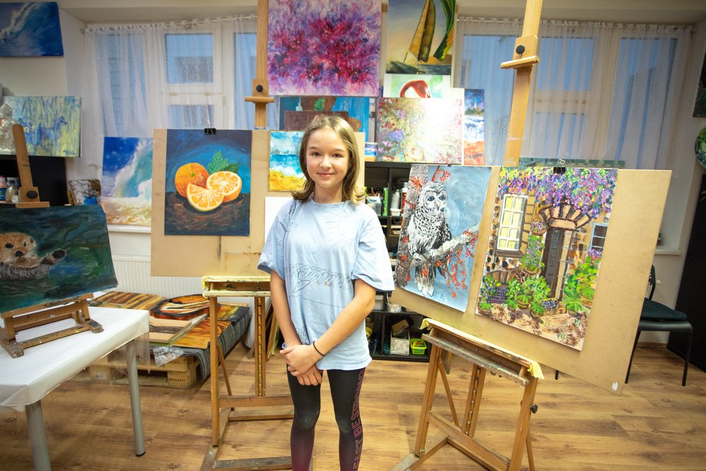 Eliška Stöckelová (11 let, Lysá nad Labem) má šanci zvítězit v anketě Zlatý oříšek čtenářů ABC. Ilustrovala knížku Kocouří deník
