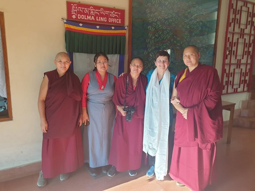 Ambasadorka Eliška Žigová na návštěvě tibetské diaspory v Indii.