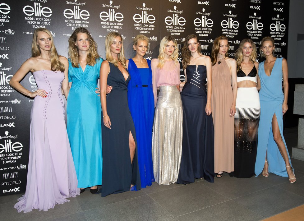 Topmodelky Linda Vojtová, Denisa Dvořáková, Adriana Čerňanová, Barbora Brušková, Sasha Gachulincová, Zuzana Stráská, Michaela Kociánová, Barbora Podzimková a Eva Klímková