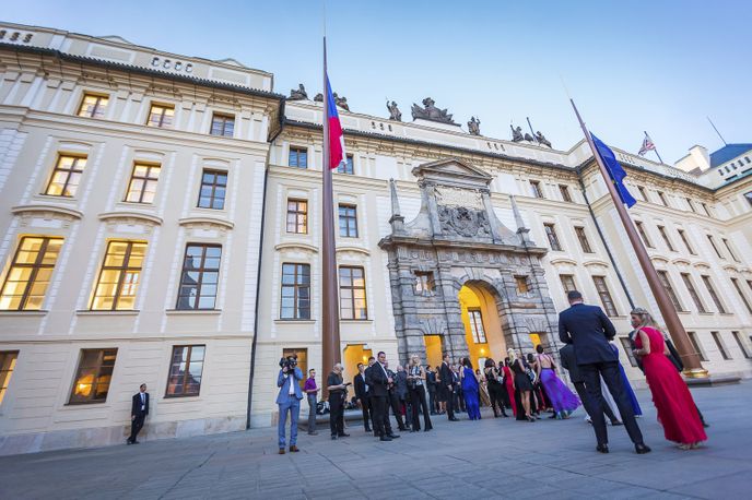 Soutěž se konala v okázalých prostorách Španělského sálu Pražského hradu