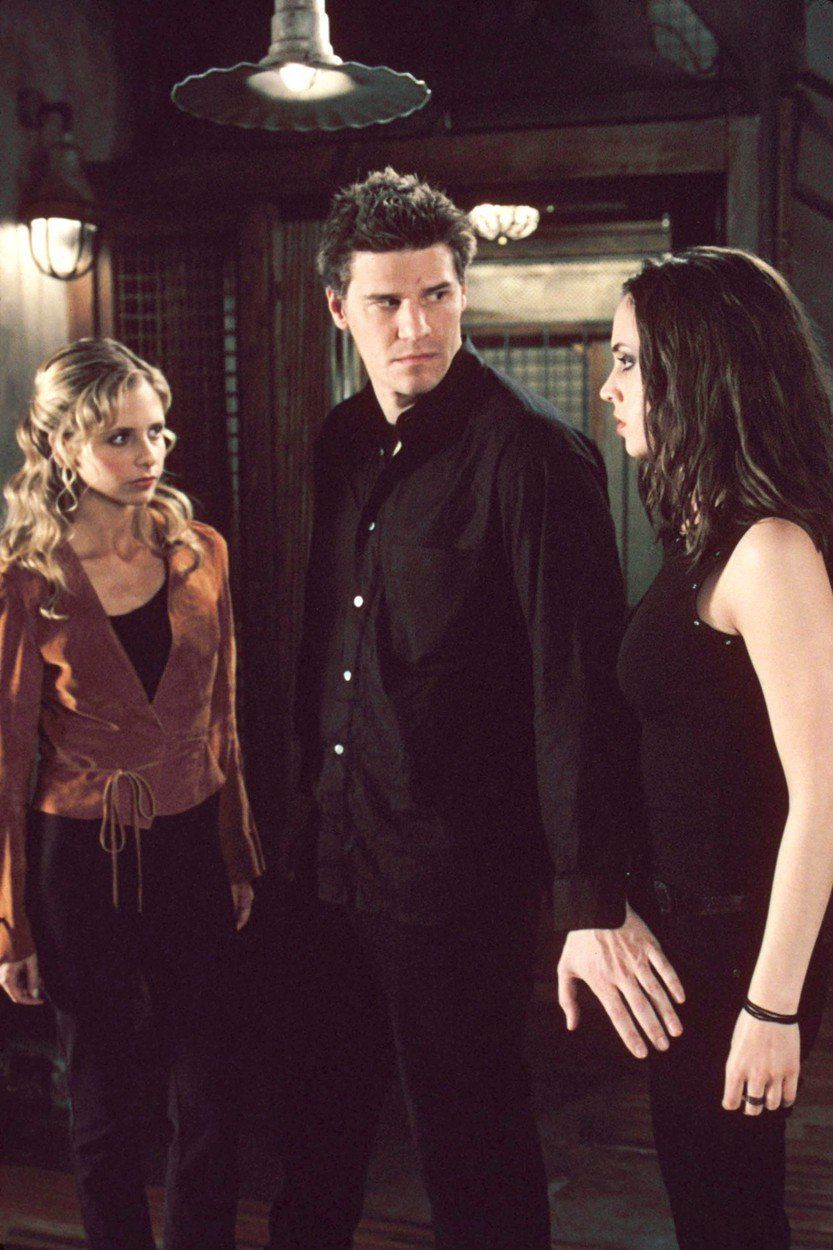 Sarah Michelle Gellar, David Boreanaz a Eliza Dushku v seriálu Buffy, přemožitelka upírů