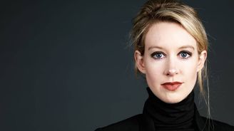 Z budoucího Steva Jobse k nemilosti lidu. Elizabeth Holmes míří k soudu