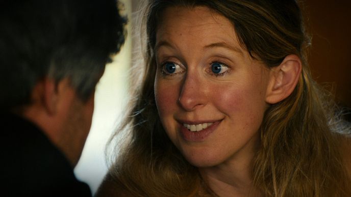 Dokument o Elizabeth Holmes oživil zájem o její nejasný vztah s realitou. Dokument o Elizabeth Holmes oživil zájem o její nejasný vztah s realitou.