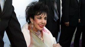 Elizabeth Taylor (77): Mezi lidi jen kvůli dobré věci!