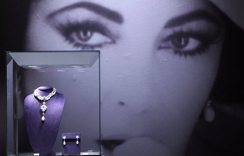 Šperky Liz Taylor se prodaly za rekordních 2,3 miliard korun!