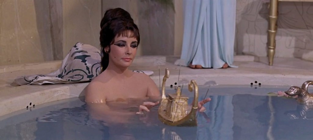 Elizabet Taylor jako Cleopatra, rok 1963