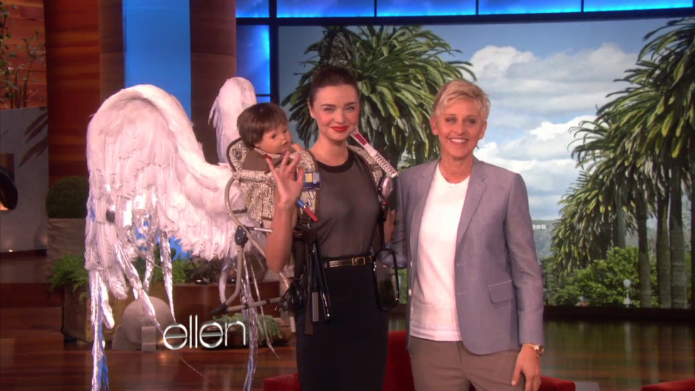 Miranda Kerr v talkshow Ellen dostala andělská křídla