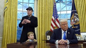 Syn Elona Muska řádil během tiskovky Donalda Trumpa v Oválné pracovně (11.2.2025)