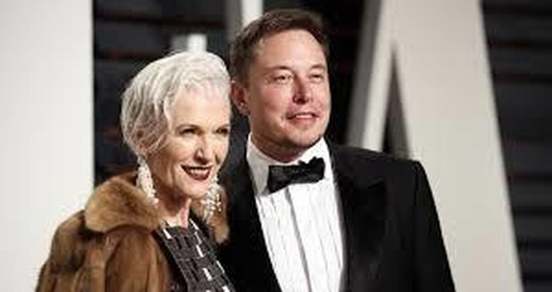 Maye Musk se synem Elonem