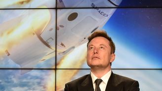 Muskově SpaceX prudce rostly tržby, vesmírná firma se díky tomu konečně dostala do zisku